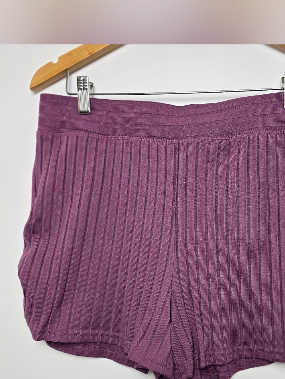 Bootlegger Lavender Ribbed High Waist Ruched Side Shorts Women’s L